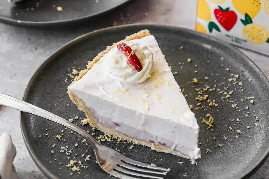 Strawberry Lemonade Frozen Pie