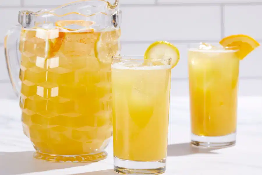 Tangy Orange Lemonade Twister