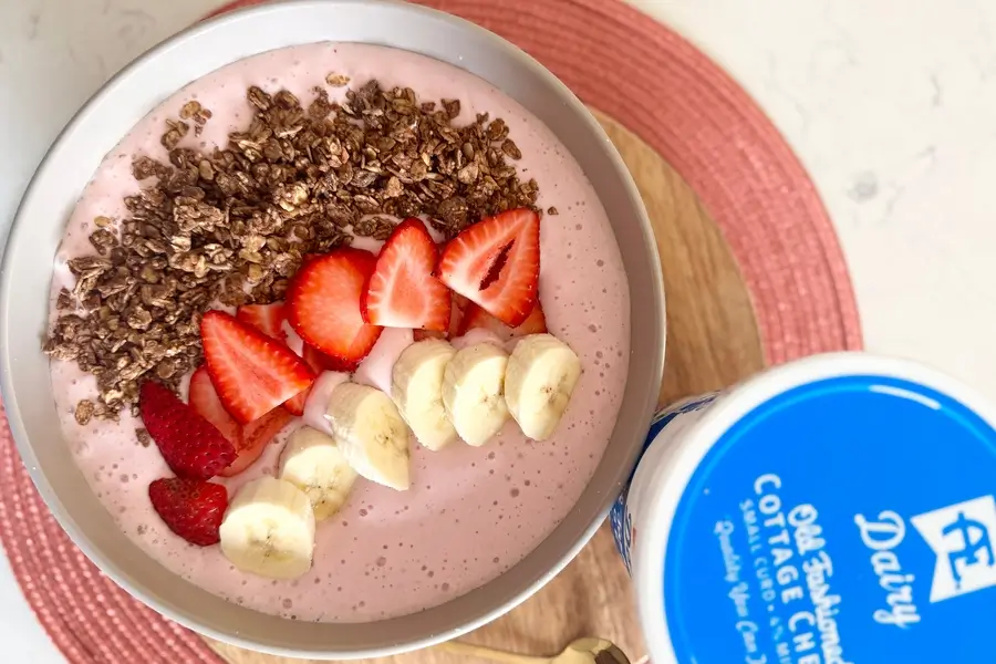 Strawberry Banana Cottage Cheese Smoothie Bowl