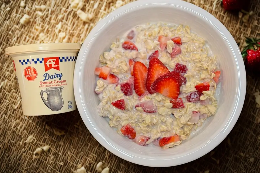 Strawberries and Cream Overnight Oats